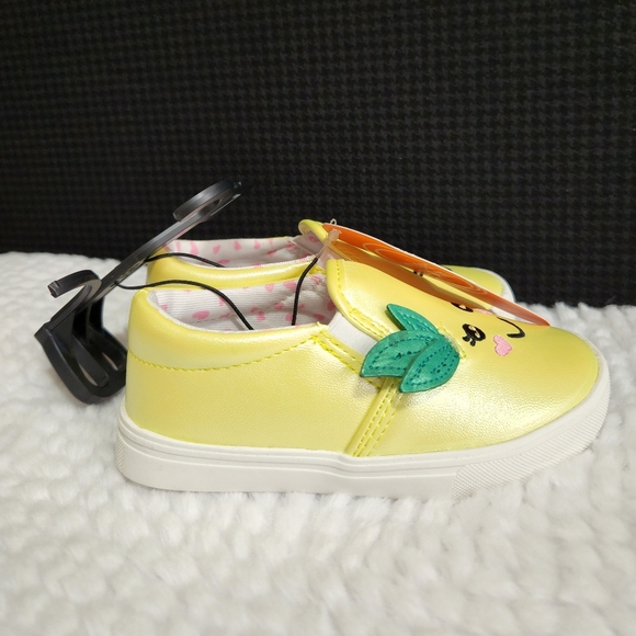 NEW WITH TAGS Wonder Nation Girl Slip On Sneakers Yellow Size 7 - Picture 11 of 12